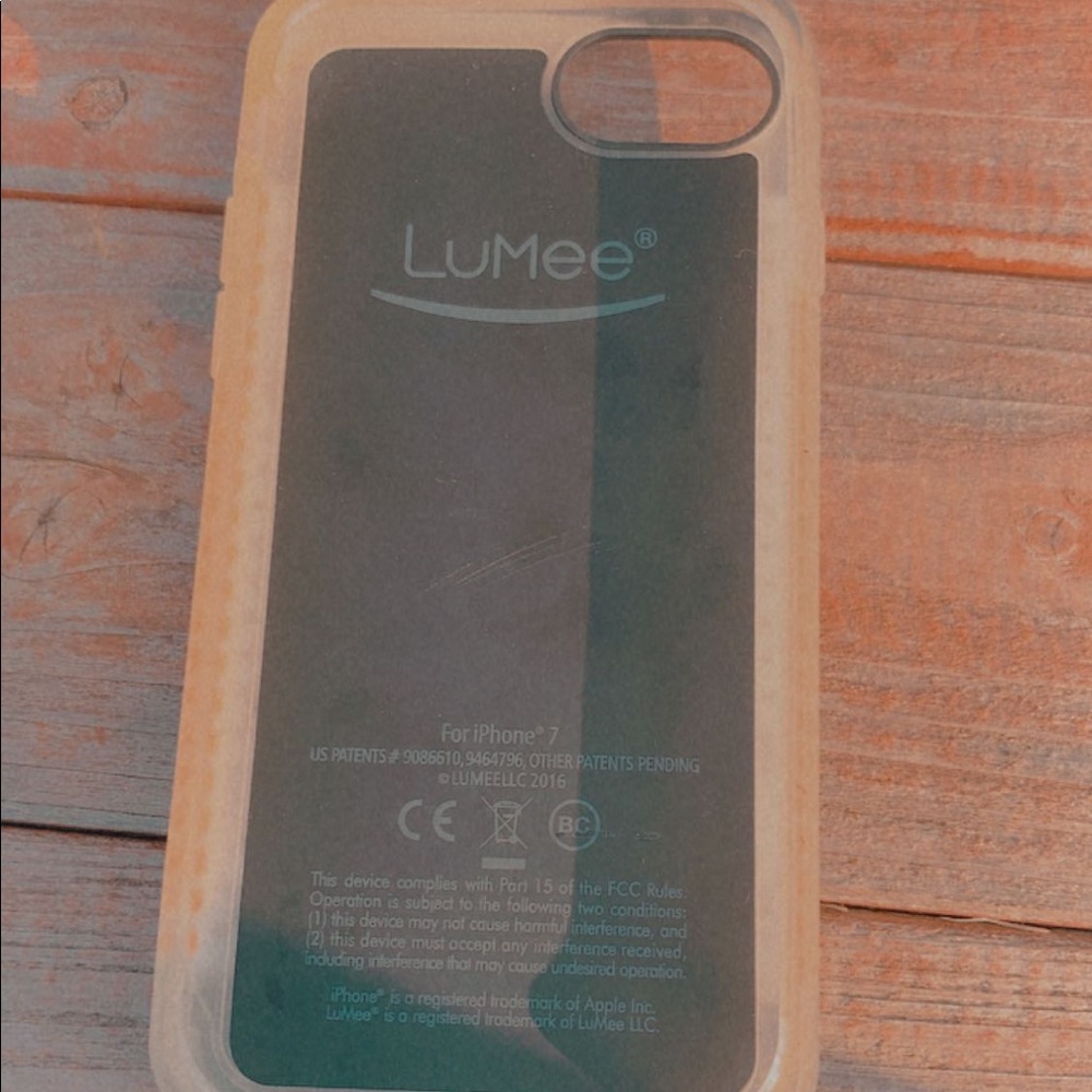 Lumee light up case - Picture 2 of 7